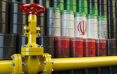 واشنطن : نحاول إقناع مستوردي نفط إيران بوقف الواردات